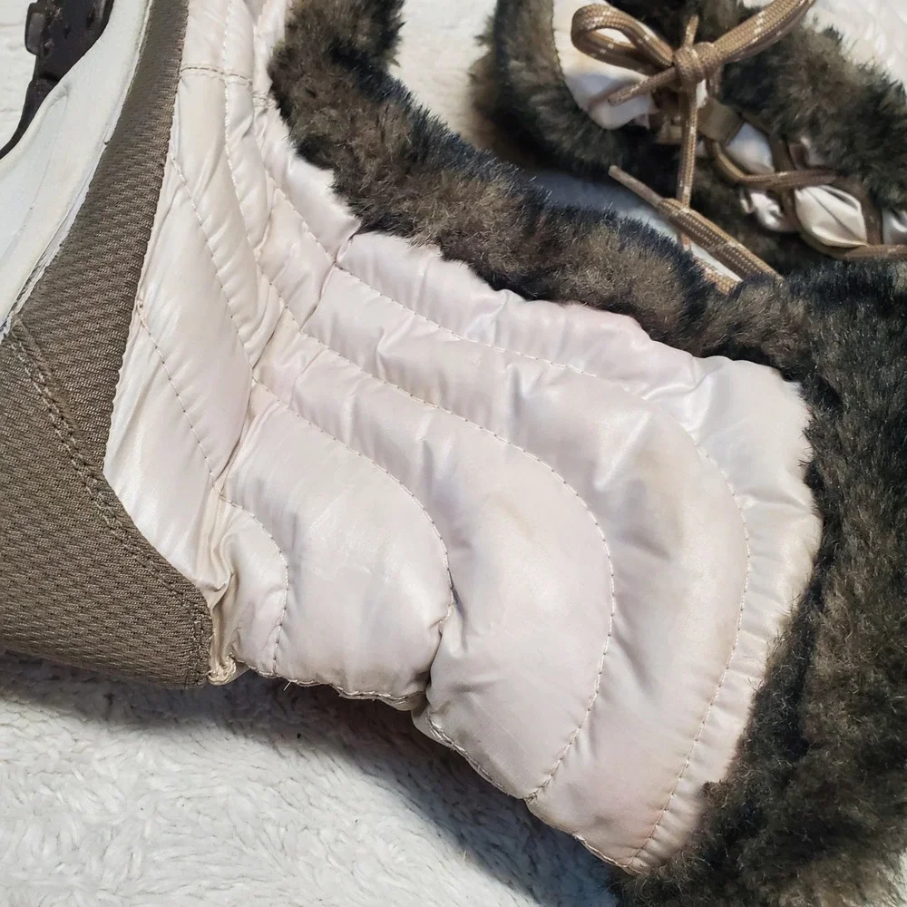 The North Face Ivory Grey Fuzzy Snow Boots Kids Youth Girl‎ 5 Casual Cozy Winter